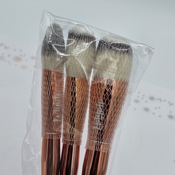 Alamar Cosmetics Complexion Brush Trio - Picture 4 of 4